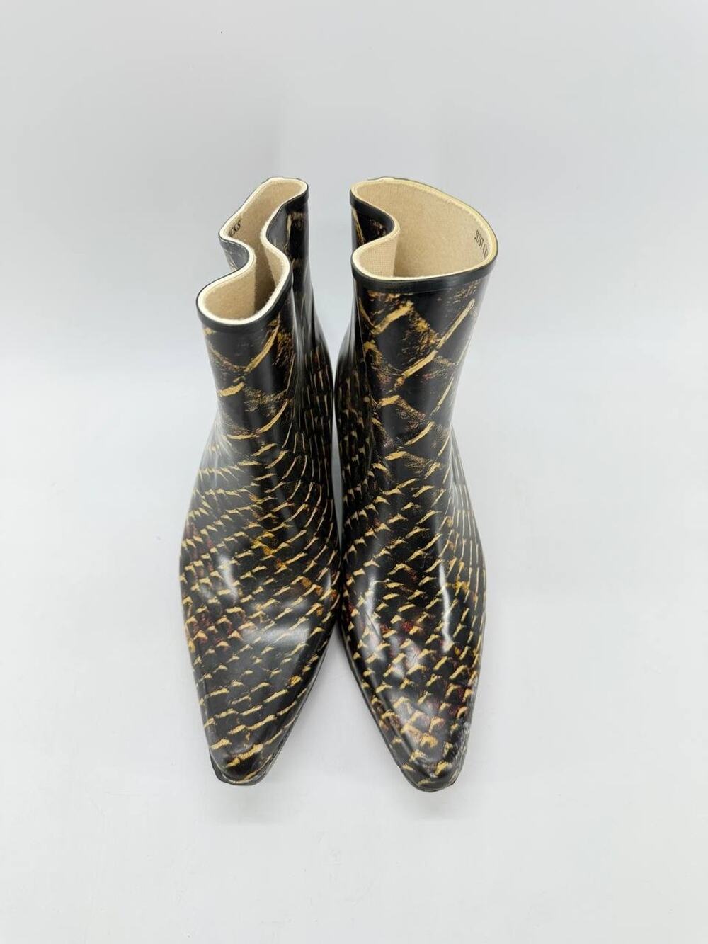 Just 4 Kicks Women’s Western Rain Boots Size 8 Black Gold Square Toe Heeled